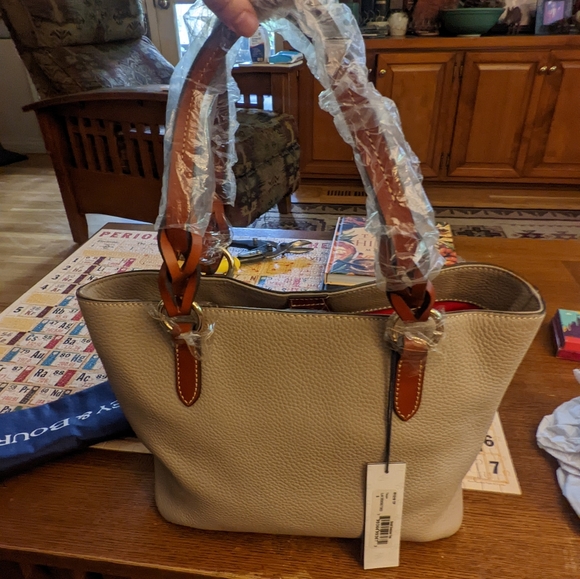 Dooney & Bourke Tan Leather Purse - Picture 7 of 13